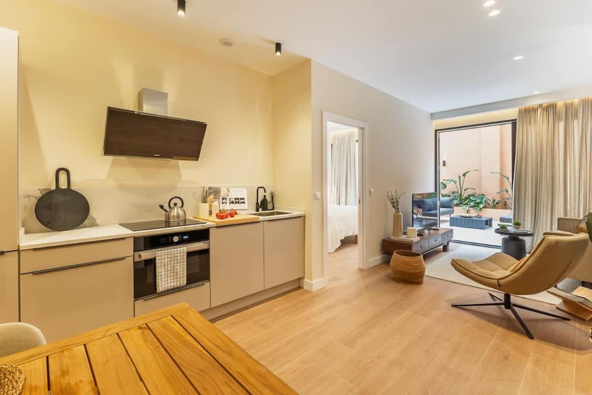 Modern And Luxurous